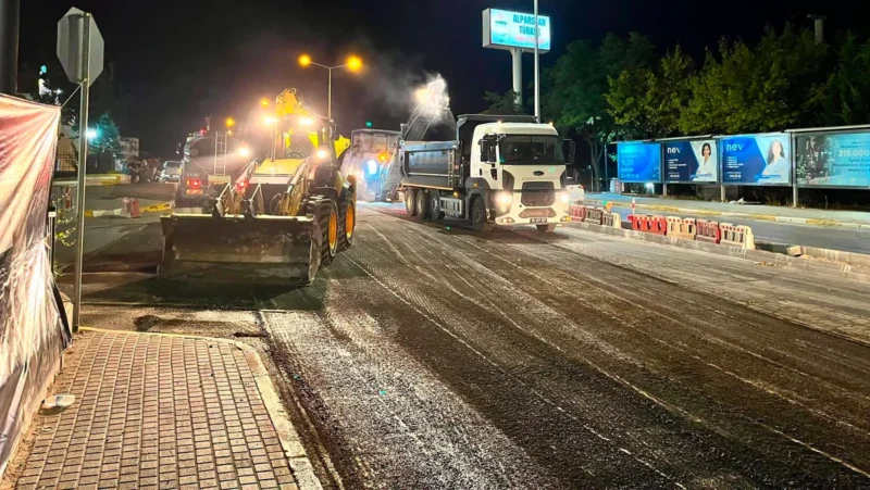 Balıkesir'de Avlu Girişi–Emniyet Bağlantı Yolu'nda Asfalt Yenileme Çalışması Başlatıldı